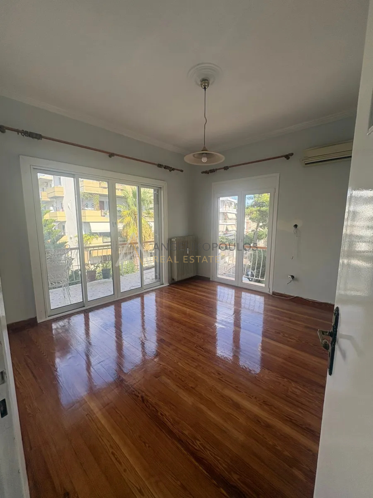 property-img